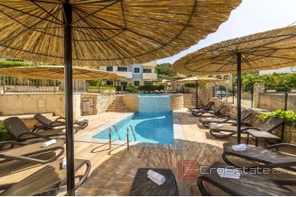 020 4974 30 island ciovo apartment with sea view for sale