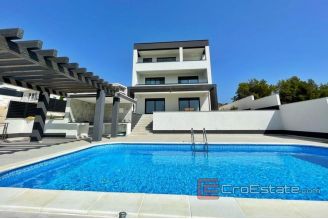 018 2022 219 primosten villa with panoramic view for sale