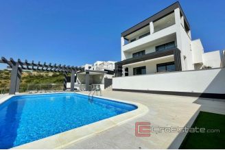 018 2022 219 primosten villa with panoramic view for sale