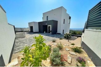 018 2022 219 primosten villa with panoramic view for sale