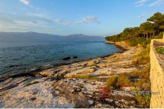 12 4973 30 Brac apartment for sale