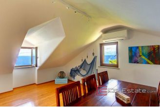 12 4973 30 Brac apartment for sale