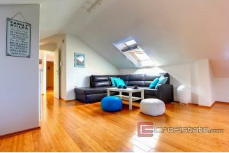 12 4973 30 Brac apartment for sale