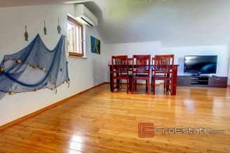 12 4973 30 Brac apartment for sale