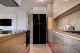 20 2013 123 Split area apartment sea view for sale