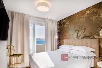 20 2013 123 Split area apartment sea view for sale