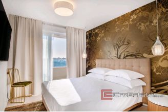 20 2013 123 Split area apartment sea view for sale
