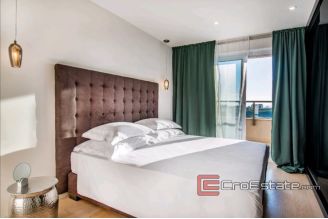 20 2013 123 Split area apartment sea view for sale
