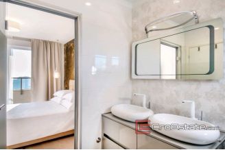 20 2013 123 Split area apartment sea view for sale