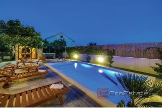020 2021 232 kastela villa with swimming pool for sale