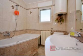 020 2021 232 kastela villa with swimming pool for sale