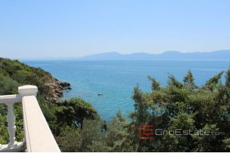 020 2021 229 near makarska small house by the sea for sale