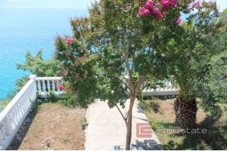 020 2021 229 near makarska small house by the sea for sale