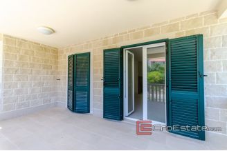 15 2011 88 Brac house sea view for sale