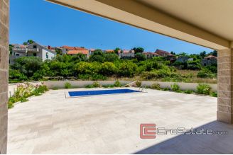 15 2011 88 Brac house sea view for sale