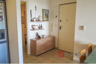 12 2026 32 Split apartment for sale