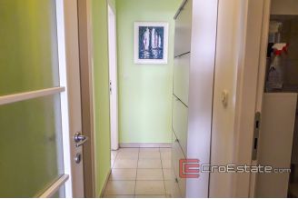 12 2026 32 Split apartment for sale