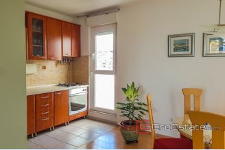 01 2025 28 Split apartment for sale
