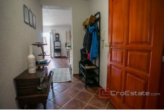 14 2019 121 Ciovo apartment for sale