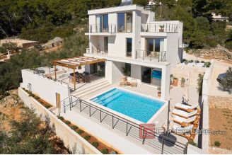 20 2025 27 Hvar villa sea view for sale