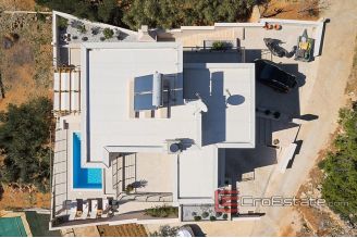 20 2025 27 Hvar villa sea view for sale