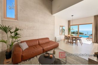 20 2025 27 Hvar villa sea view for sale