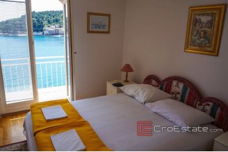 12 2016 416 Omis hotel house first row for sale