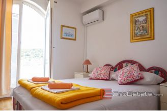 12 2016 416 Omis hotel house first row for sale