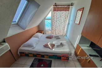 13 2016 415 Omis apartment house first row for sale
