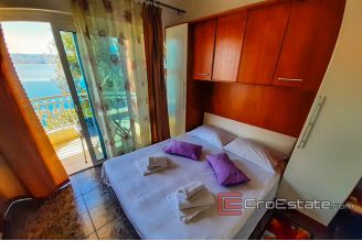13 2016 415 Omis apartment house first row for sale