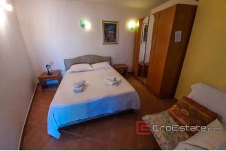 13 2016 415 Omis apartment house first row for sale