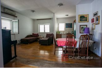 15 2019 119 Split area house for sale