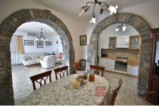 017 2022 215 island ciovo seafront villa for sale