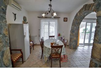 017 2022 215 island ciovo seafront villa for sale