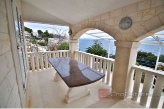 017 2022 215 island ciovo seafront villa for sale