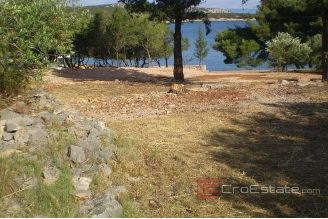 008 2016 410 island hvar land plot for sale