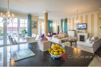 20 2019 118 Splt area villa for sale