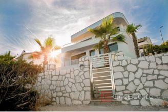 010 2022 214 island ciovo seafront villa for sale