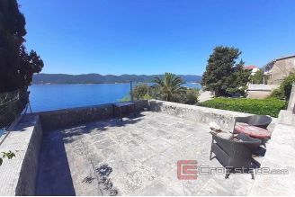012 2016 409 Peljesac stone captains house seafront for sale