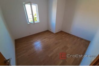 10 2016 408 Ciovo apartment sea view for sale