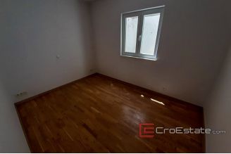 10 2016 408 Ciovo apartment sea view for sale