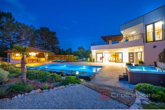 19 4954 30 Pula area villa ranch for sale