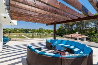 19 4954 30 Pula area villa ranch for sale