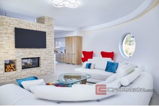 19 4954 30 Pula area villa ranch for sale
