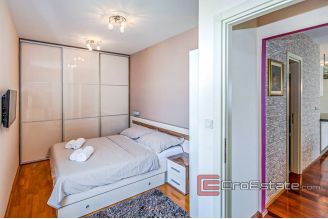 17 2025 22 Split apartment for sale