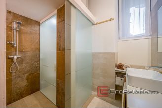 17 2018 136 Split apartment for sale