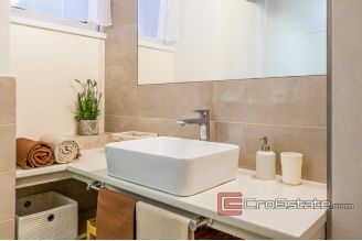 17 2018 136 Split apartment for sale