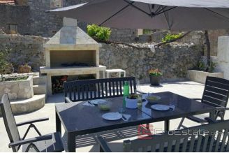 012 2016 404 island vis house 4 floors for sale