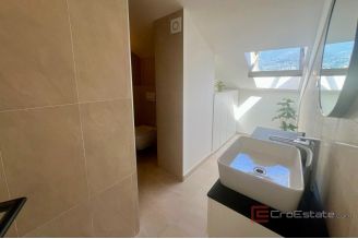 012 2016 402 kastela penthouse with sea view for sale