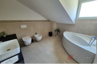 012 2016 402 kastela penthouse with sea view for sale